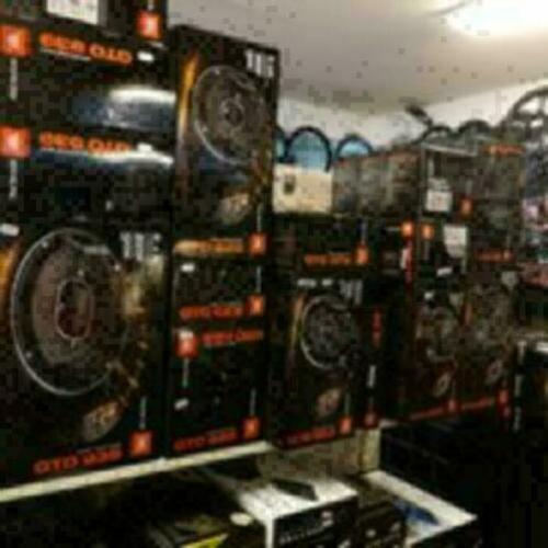 Jbl speakers alle lijnen op voorraad.