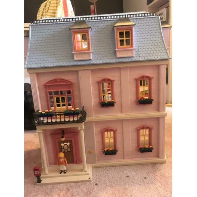 Playmobil groot herenhuis 5303 incl verlichting en 6 kamers