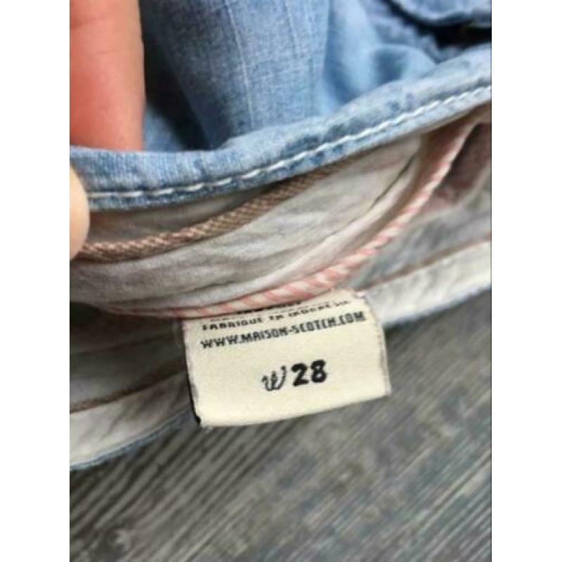 Mooie kort spijkerbroekje van Maison Scotch maat 28
