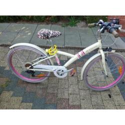 Meisjesfiets 24 inch, 5 versnellingen en met mandje