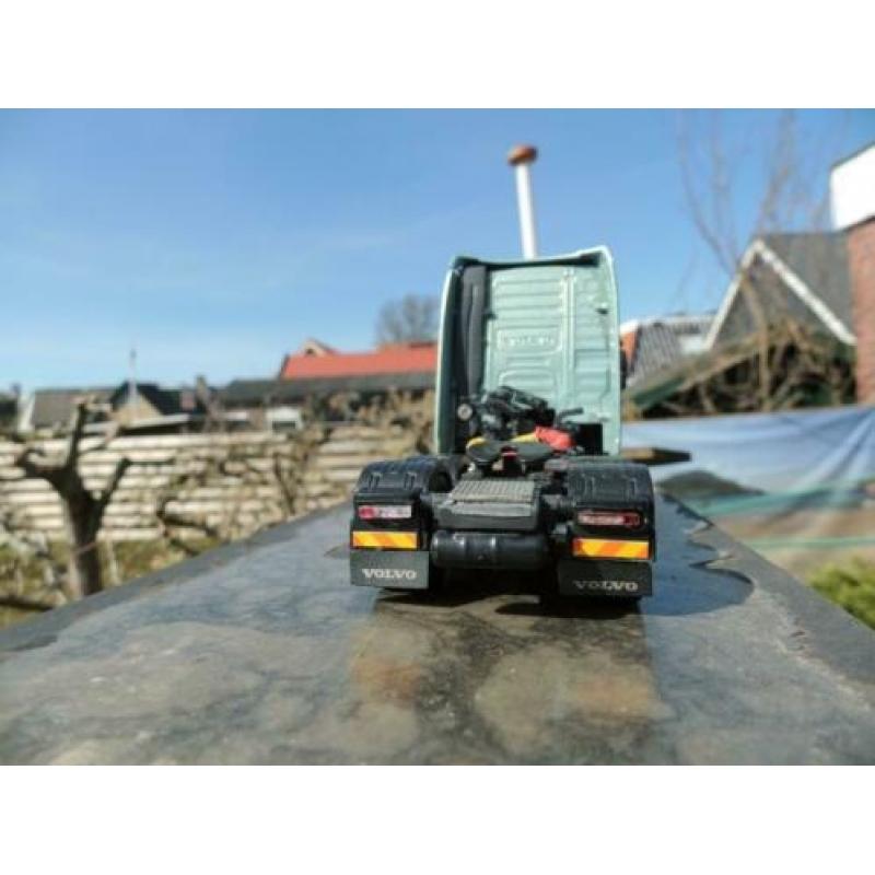 Tekno Volvo FH4 XL Globetrotter 6x2
