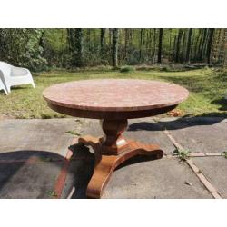 Antieke tafel met blad van marmer