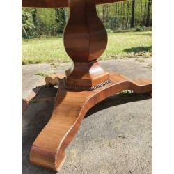 Antieke tafel met blad van marmer