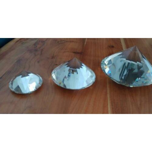 Diamantvorm geslepen glazen objecten set van 3