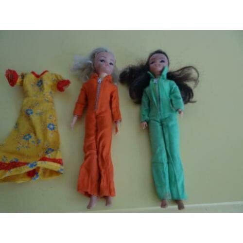 Sindy poppen met kleertjes