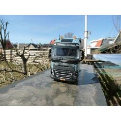 Tekno Volvo FH4 XL Globetrotter 6x2