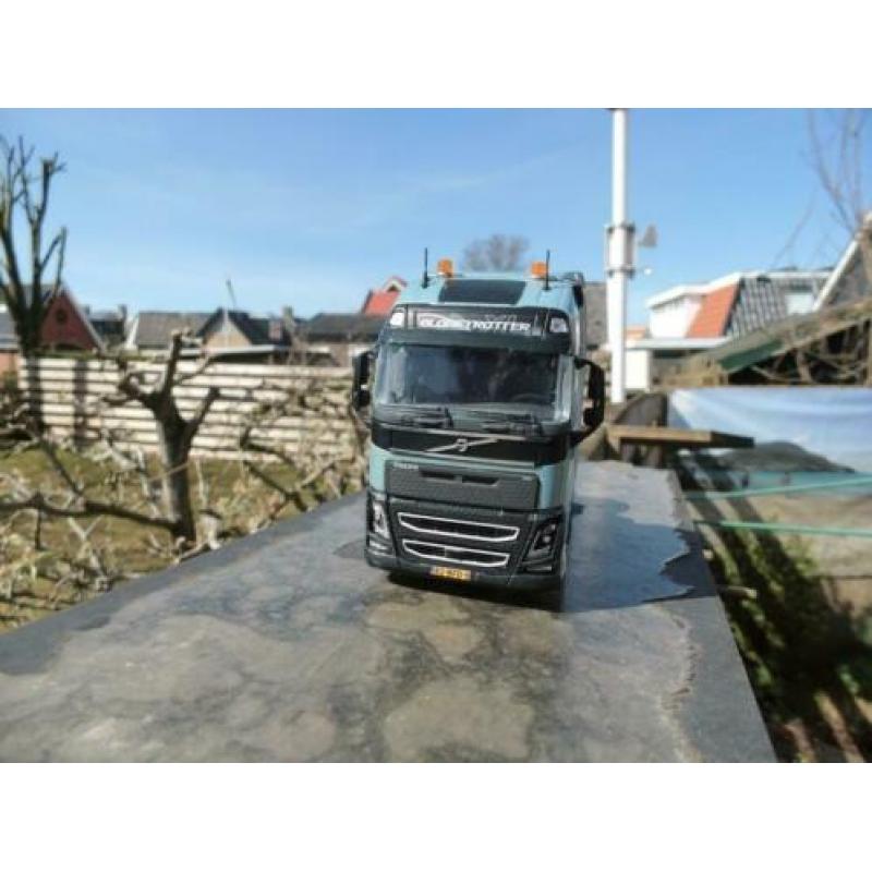 Tekno Volvo FH4 XL Globetrotter 6x2
