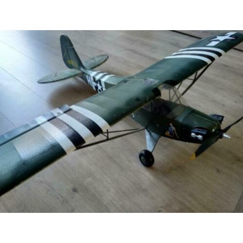Schitterend vliegklaar toestel 138 cm span