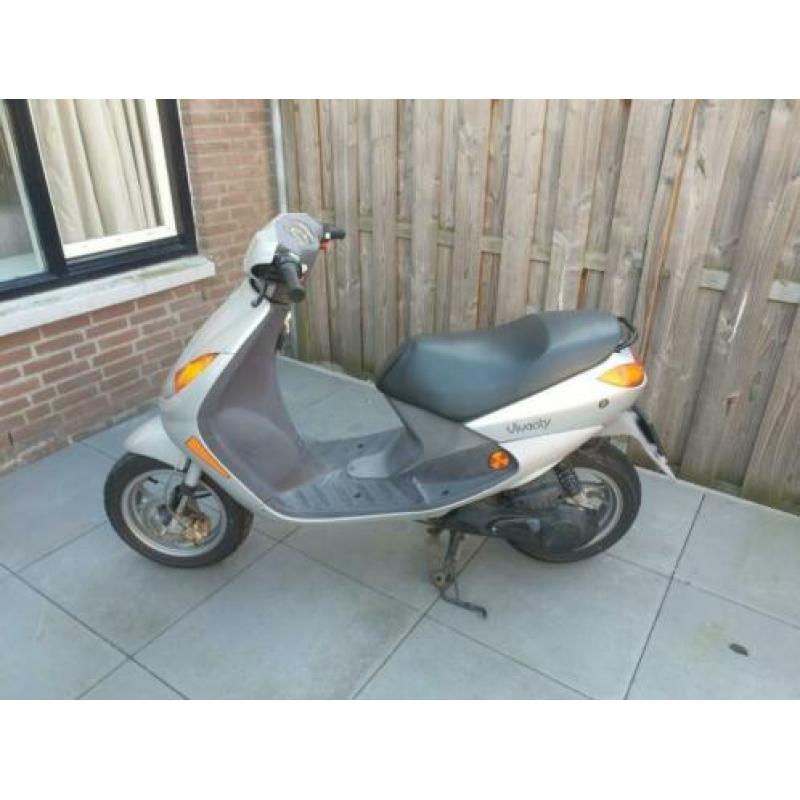 Nette Peugeot Vivacity uit 2005