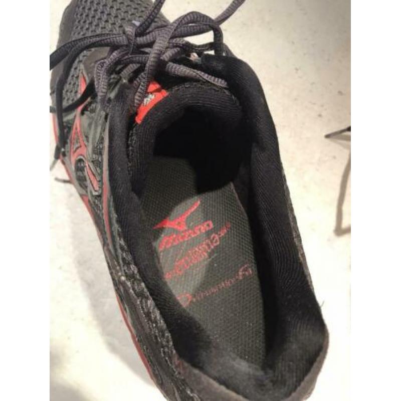 MIZUNO WAVE ENIGMA 2 HEREN HARDLOOPSCHOENEN maat 45