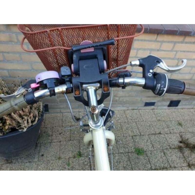 Meisjesfiets 24 inch, 5 versnellingen en met mandje