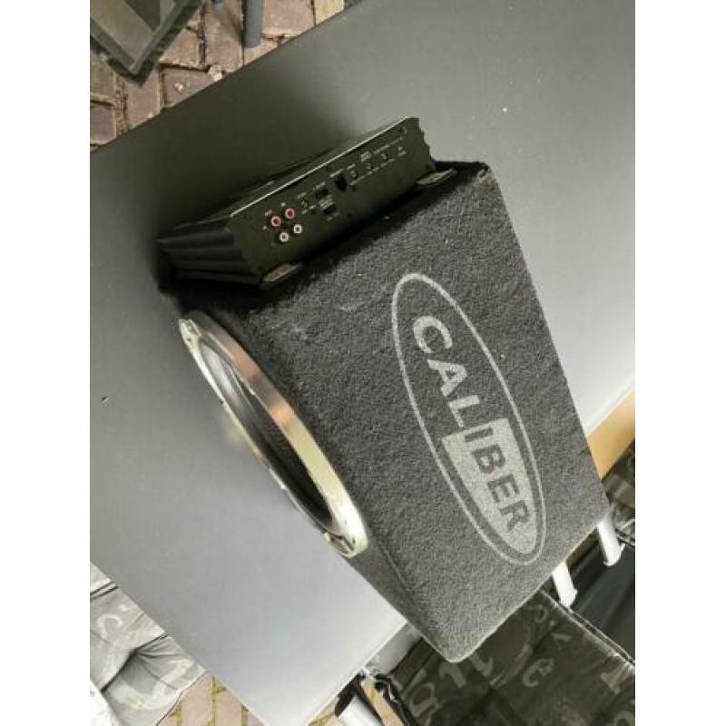 Auto Subwoofer Caliber 2000W met versterker
