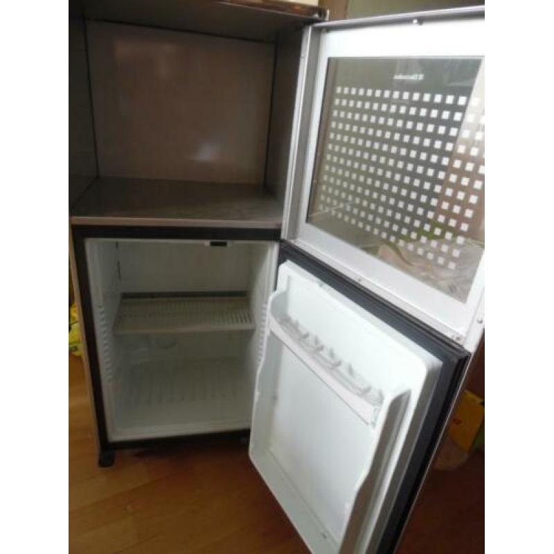 MINIBAR Dometic koeling - Goed werkend! 220 V .Electrolux !