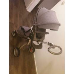 Stokke kinderwagen met reiswieg