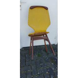 2 retro 70-jaren stoelen