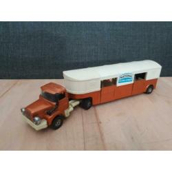 Corgi toys berliet paardenwagen