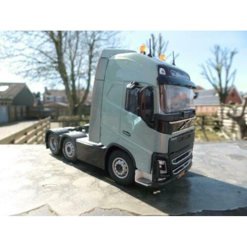 Tekno Volvo FH4 XL Globetrotter 6x2