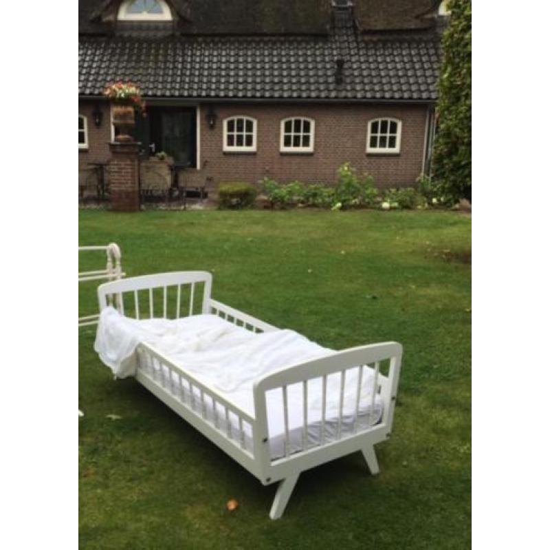 BROCANTE en RETRO voor als het kleine ledikantje te klein is