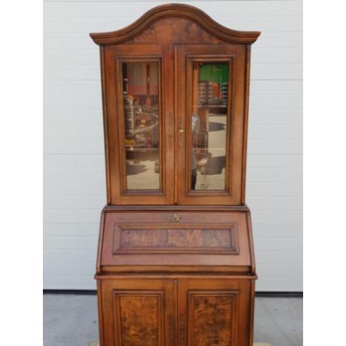 Antiek bureau