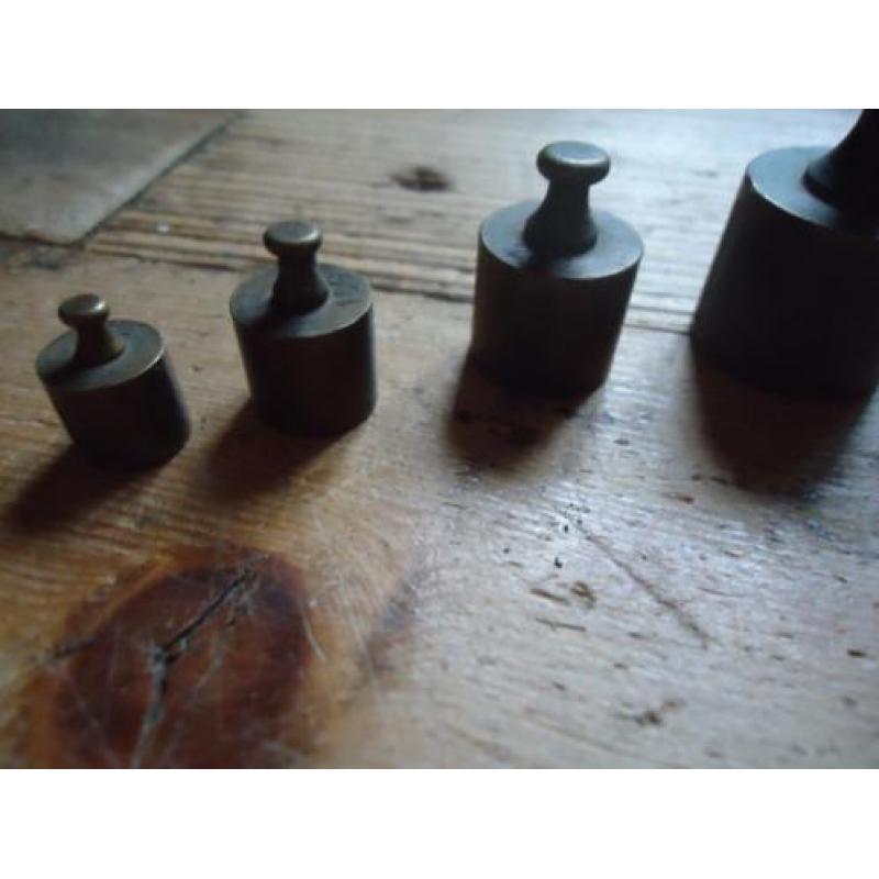 antieke lot gewichtjes