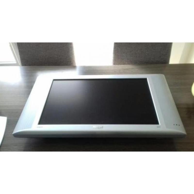 Philips Flat TV met standaard te koop