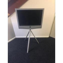Loewe TV op standaard