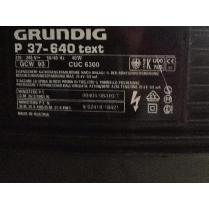 TV, Grundig P37-640 Text, afstandsbediening + wandbeugel