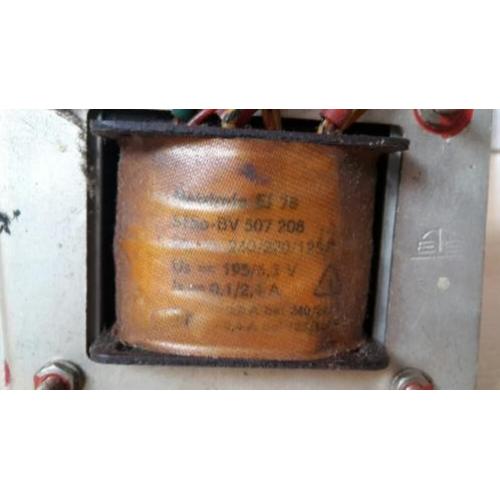 Voedingstrafo 195V bij 100mA. 6.3V bij 2.4A