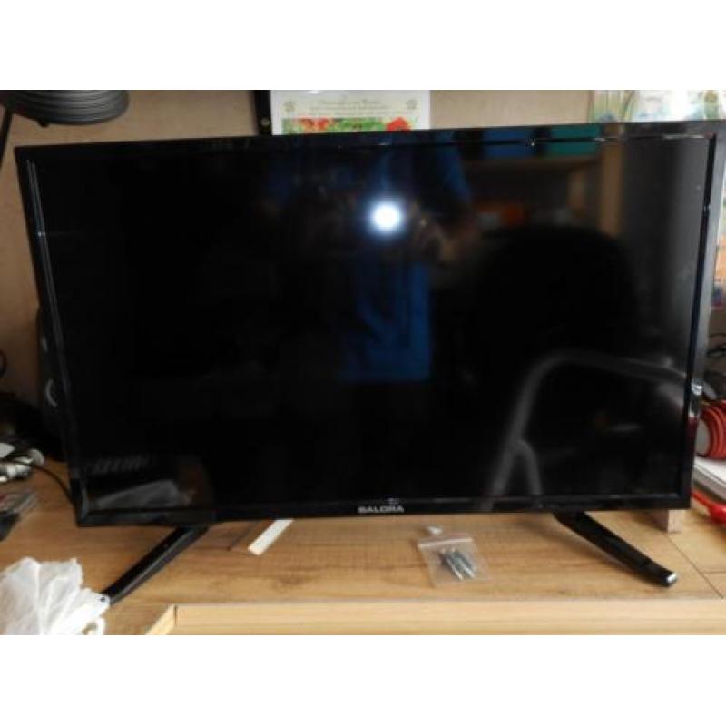 LCD Kleuren TV 24 cm.