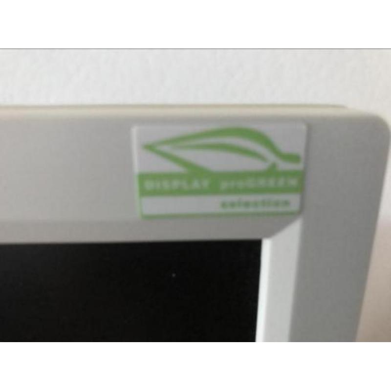 Monitor 22 inch led in goede staat merk fujitsu
