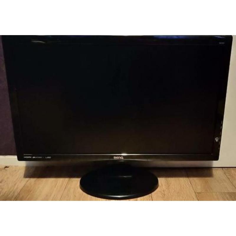 3x Ben-Q GL2450 Monitor