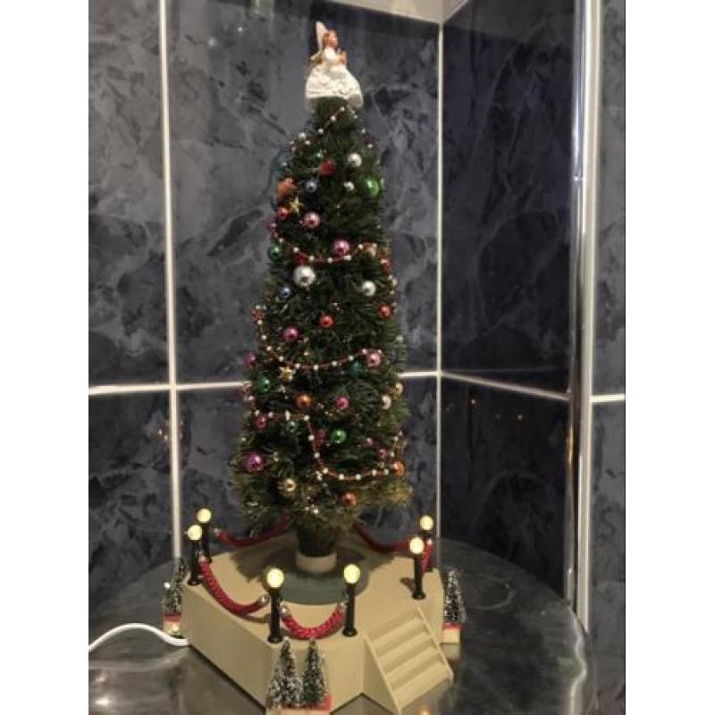 Lemax Lighted Musical Christmas Tree