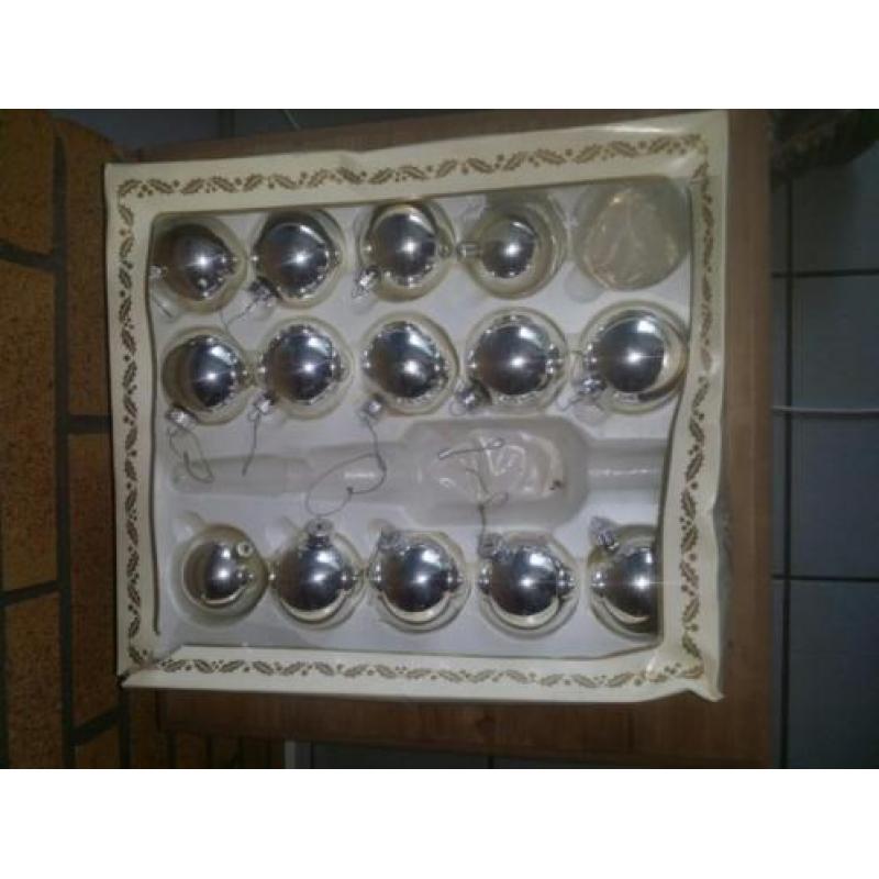 60 zilver glazen kerstbollen