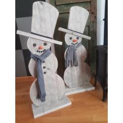 Sneeuwpop steigerhout