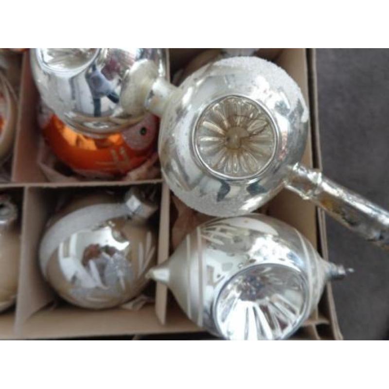 Oude Kerstballen met Deuk Piek