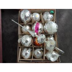 Oude Kerstballen met Deuk Piek