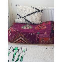 Marokkaans vintage Boujaad poef XXL Deep purple Bohemian