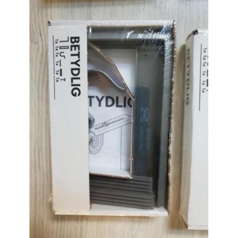 Wand- plafondbevestiging IKEA zilverkleurig nieuw