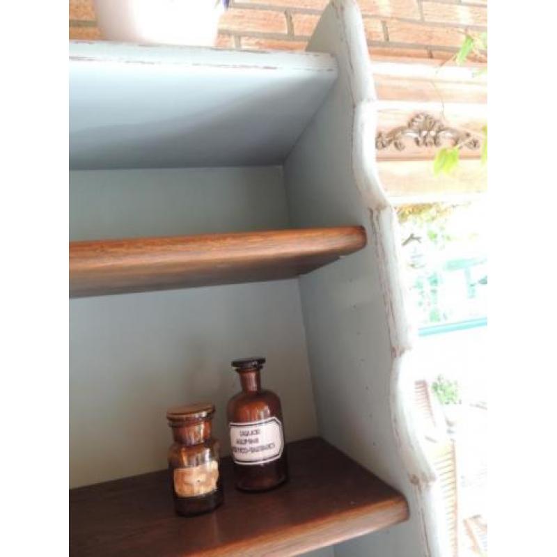 brocante vintage boekenkast showkast buffetkast keukenkast
