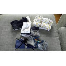 Pakketje jongenskleding mt50, 12st