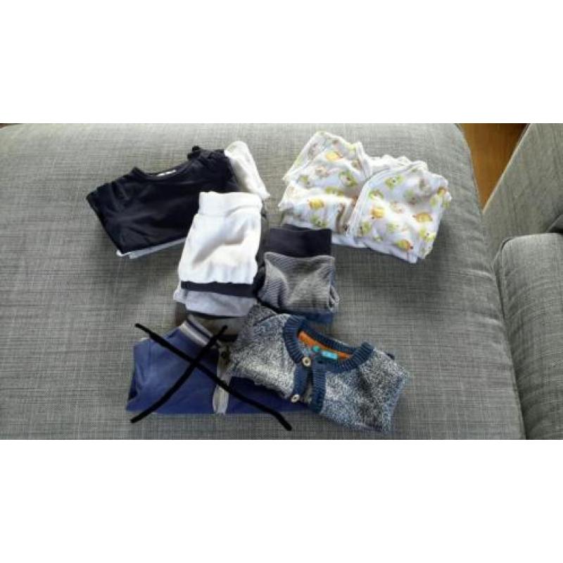 Pakketje jongenskleding mt50, 12st
