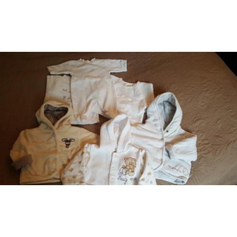 Set babykleding voor meisje mt 50/56