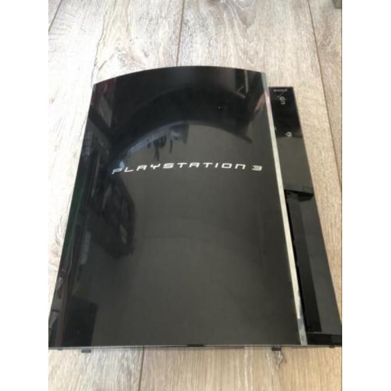 Playstation 3 + 43 spellen + 2 controllers