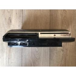 Playstation 3 + 43 spellen + 2 controllers