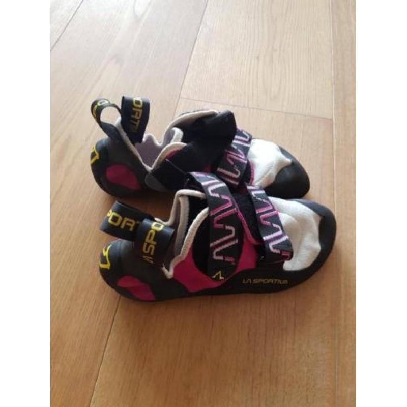La sportiva Katana 35 climbing shoes